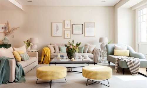 thumb2-classic-living-room-interior-design-retro-furniture-bright-living-room-yellow-round-chairs-stylish-modern-interior.jpg